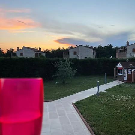 Villa Suzy With Heated Pool *